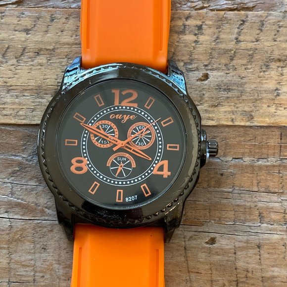 OUYE Other - OUYE FASHION NEW WATCH